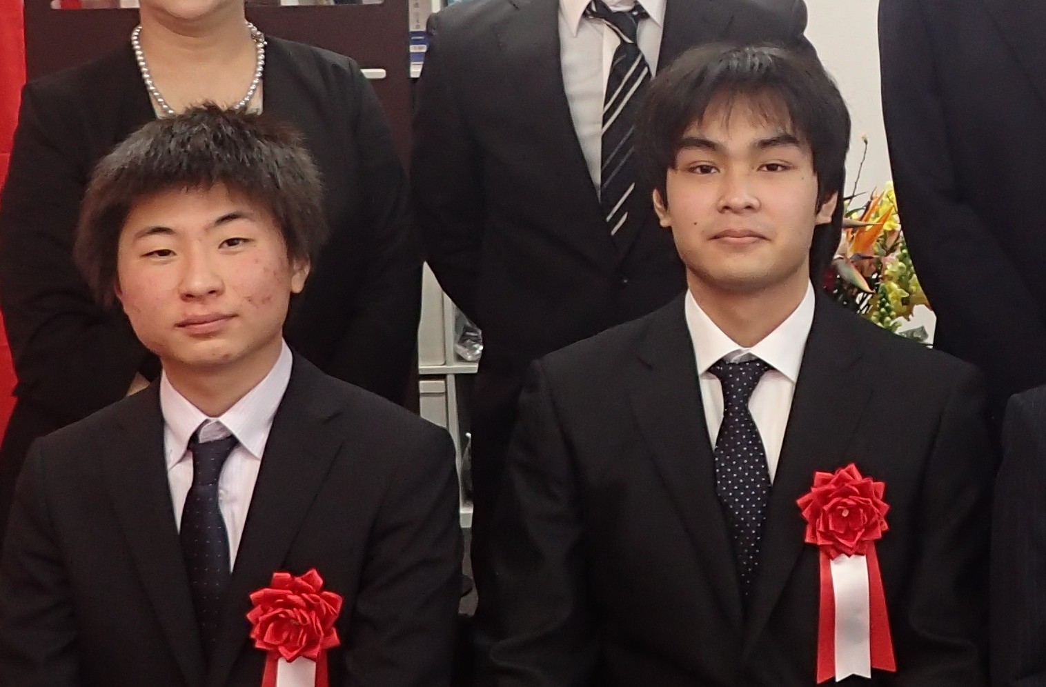 入社式の2人